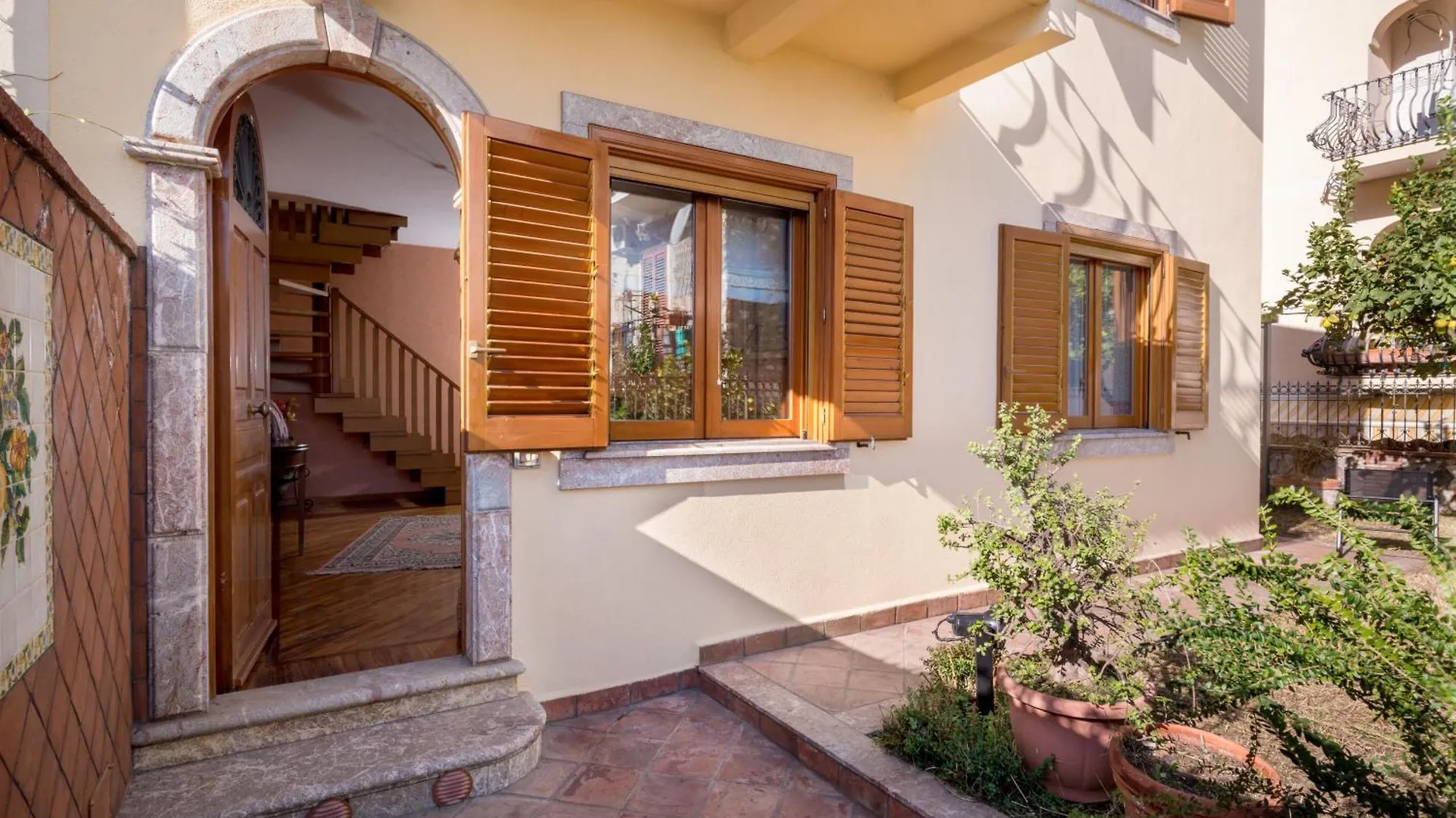 アパート タオルミーナCasa Santinaアパートメント イタリア